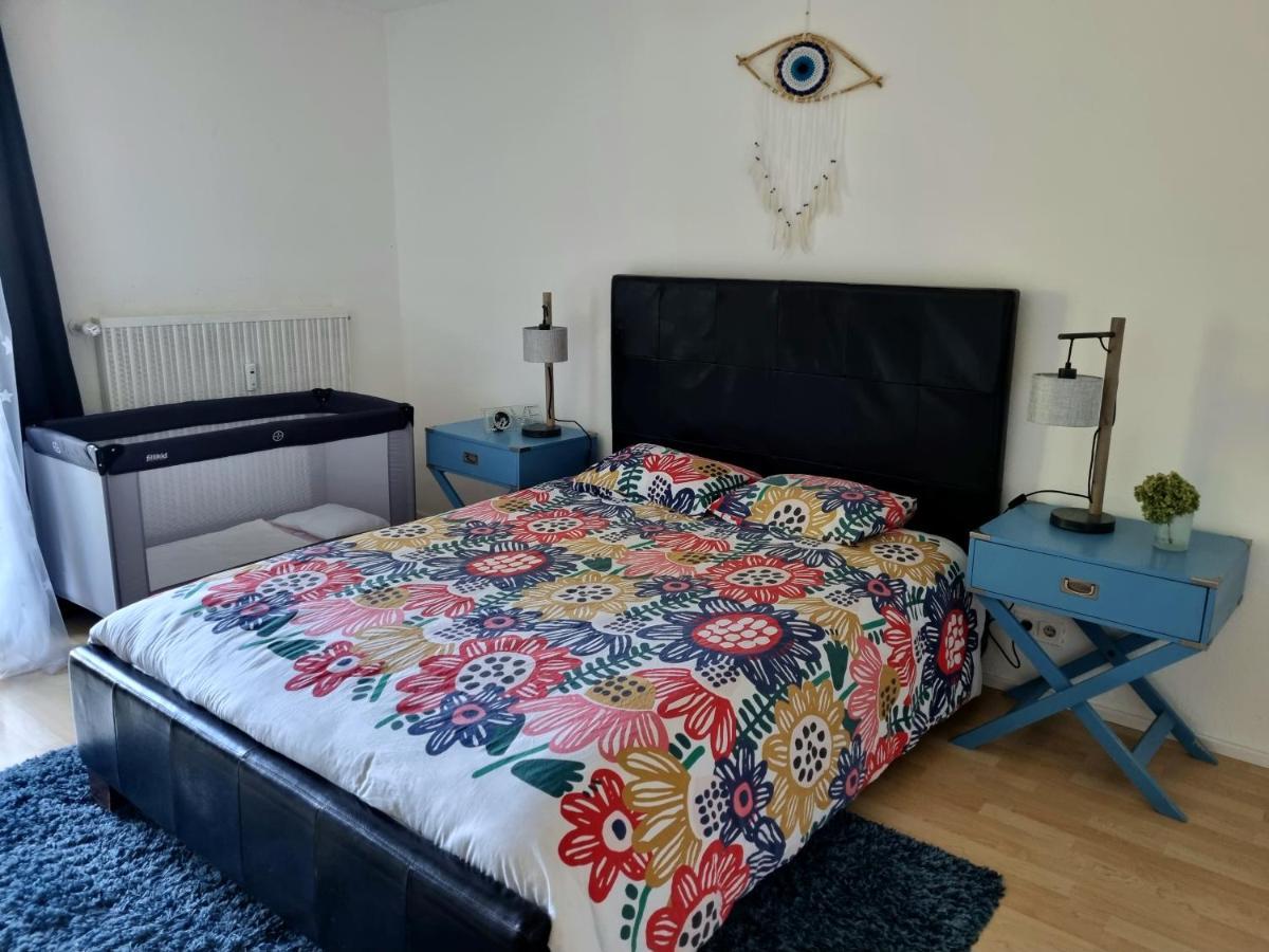 Lovely Spacious Apartment-80M2-Old Style-Tourist Area Rauth Екстер'єр фото